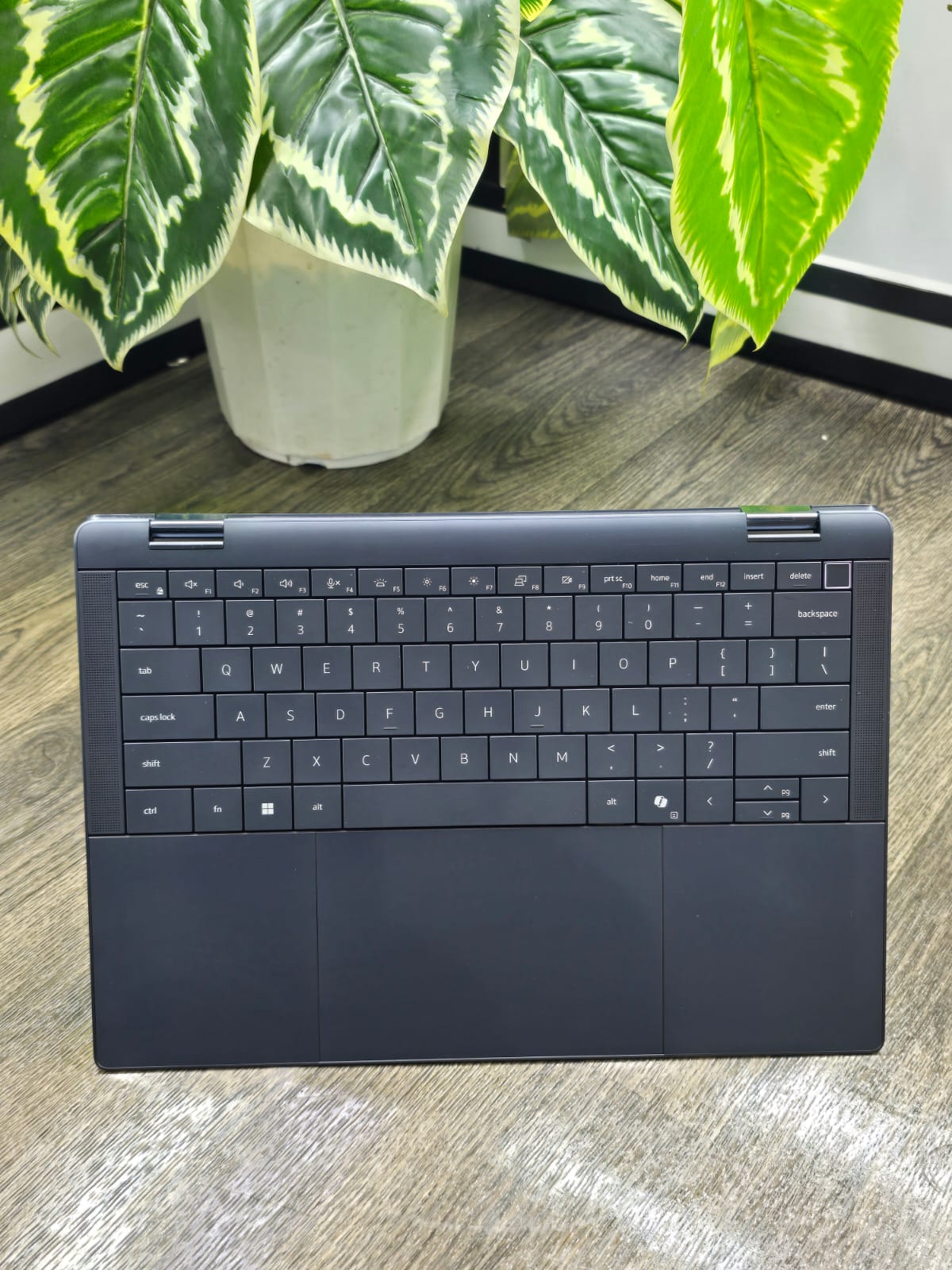 Dell Latitude 9450 2-in-1 Core 7 15th Gen x360 2K Touchscreen Laptop