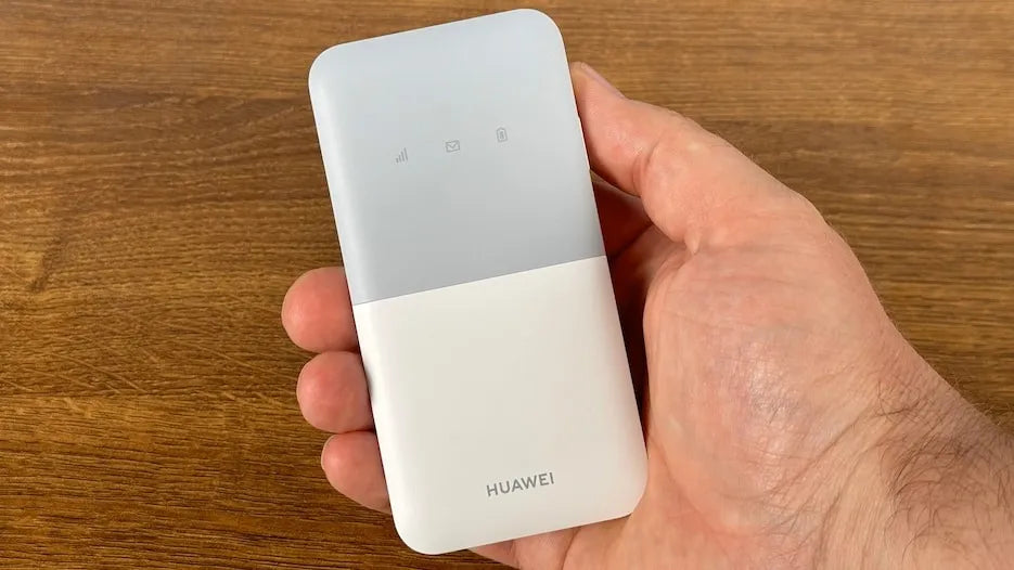 Huawei E5586-326 4G Mobile Wi-Fi Hotspot