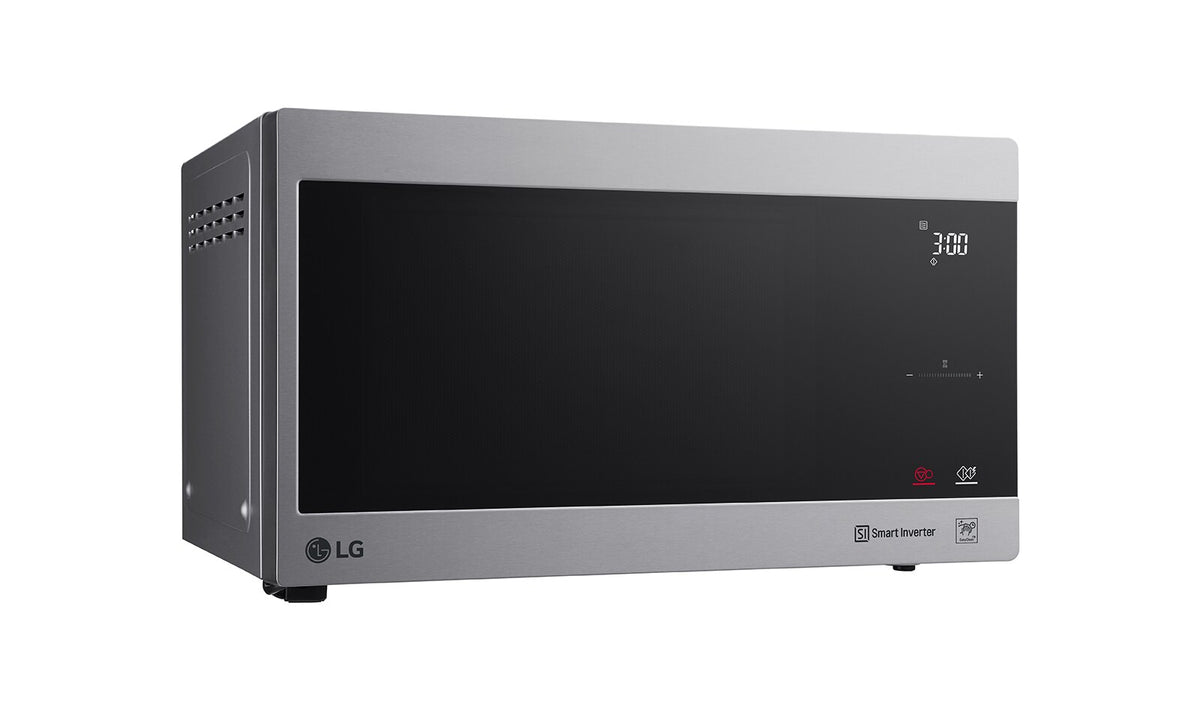 LG MS4295CIS 1.5 cu. ft. NeoChef Microwave Oven Noble Silver
